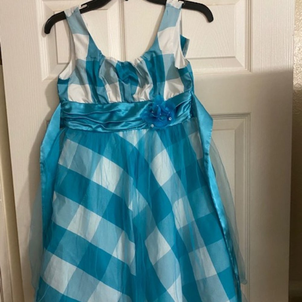 Girl's dress